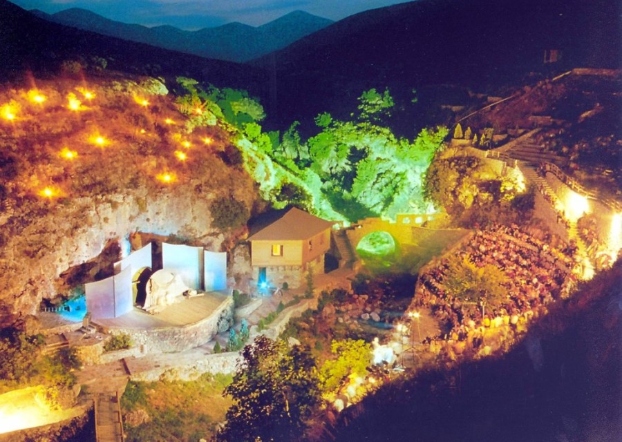 Το Φαράγγι της Πετρούσας